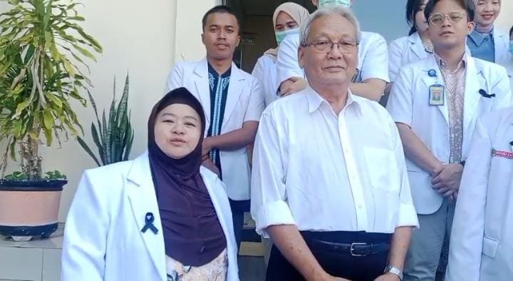 PJSBABEL.COM (Pangkalpinang) — Sidang perdana klarifikasi Perkara Kesehatan dengan nomor 295/Pid.Sus/2025/PN Pgp dengan terdakwa dr Ratna Setia Asih dijadwalkan berlangsung pada besok Kamis, 4 Desember 2025 di Pengadilan Negeri Pangkalpinang. Rabu (3/12/2025)