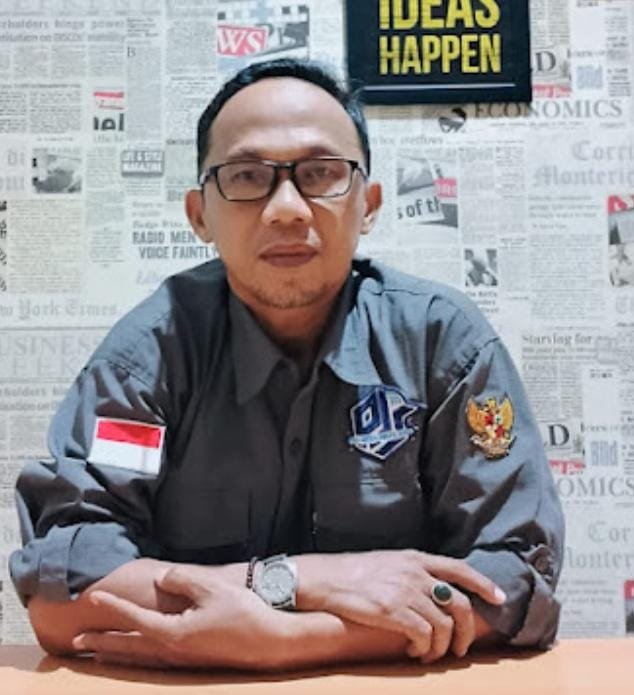 .PJSBABEL.COM (Bangka Belitung) - Transisi energi di Indonesia semakin menunjukkan karakter multidimensional yang melampaui agenda perlindungan lingkungan semata. Proyeksi penciptaan hingga 1,7 juta lapangan kerja dari pengembangan energi hijau menegaskan bahwa kebijakan energi kini telah berkelindan erat dengan strategi pembangunan ekonomi nasional.