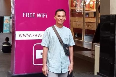 Salahnya Kita Mendengar Apa?” Warga Perlang Kritik Sikap Sinis soal Sosialisasi PLTN PJSBABEL.COM (LUBUK BESAR) – Polemik seputar kegiatan sosialisasi rencana pembangunan Pembangkit Listrik Tenaga Nuklir (PLTN) oleh ThorCon Power Indonesia di Desa Perlang, Kecamatan Lubuk Besar, Kabupaten Bangka Tengah, terus memantik perbincangan publik. Jum'at (10/1/2026)