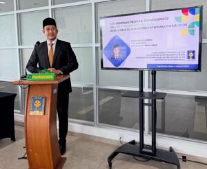 PJSBABEL.COM (Bangka Belitung) - Keberhasilan menempuh pendidikan doktoral bukan hanya soal capaian akademik personal, tetapi juga tentang kesinambungan tradisi keilmuan. Hal inilah yang tercermin dari capaian putra daerah asli Pangkalpinang Ustaz Dr. Muhammad Kurnia, Lc., M.Ag., alumni Pondok Pesantren Raudhatul Ulum Sakatiga dan Universitas Al Azhar Mesir, yang resmi meraih gelar doktor dalam bidang Hukum Islam di Universitas Islam Indonesia (UII) Yogyakarta, Rabu, 7 Januari 2026.