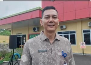 PJSBABEL.COM | Pangkalpinang — Dugaan skandal ruangan terkunci yang melibatkan oknum Direktur RSUD Depati Hamzah Pangkalpinang terus menjadi sorotan publik. Insiden yang terjadi pada Kamis sore (22/1/2026) itu tidak hanya memicu keributan terbuka di lingkungan rumah sakit, tetapi juga memunculkan pertanyaan serius terkait etika pejabat publik dan pengawasan internal layanan kesehatan daerah.