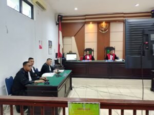 Tanpa Surat Rujukan dan Riwayat Medis, Penanganan Pasien Dimulai Ulang di IGDPJSBABEL.COM (PANGKALPINANG) — Sidang lanjutan perkara dugaan kelalaian medis yang menyebabkan meninggalnya pasien anak kembali mengungkap fakta penting di ruang persidangan. Saksi dokter M. Basri membeberkan secara rinci perannya dalam menangani pasien saat berada di Instalasi Gawat Darurat (IGD), termasuk kondisi awal pasien yang datang tanpa membawa dokumen medis pendukung. Sabtu (31/1/2026).