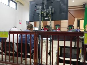 PJSBABEL.COM (PANGKALPINANG) — Pengadilan Negeri Pangkalpinang kembali menggelar sidang lanjutan perkara dugaan kelalaian medis yang menjerat Dokter Ratna, Kamis (15/1/2026). Sidang dengan nomor perkara 295/Pid.Sus/2025/PN Pgp ini kembali menyita perhatian publik setelah terungkap fakta penting bahwa saksi pelapor tidak mengetahui adanya peran dokter spesialis jantung dalam penanganan pasien anak mereka. Jum'at (16/1/2026).