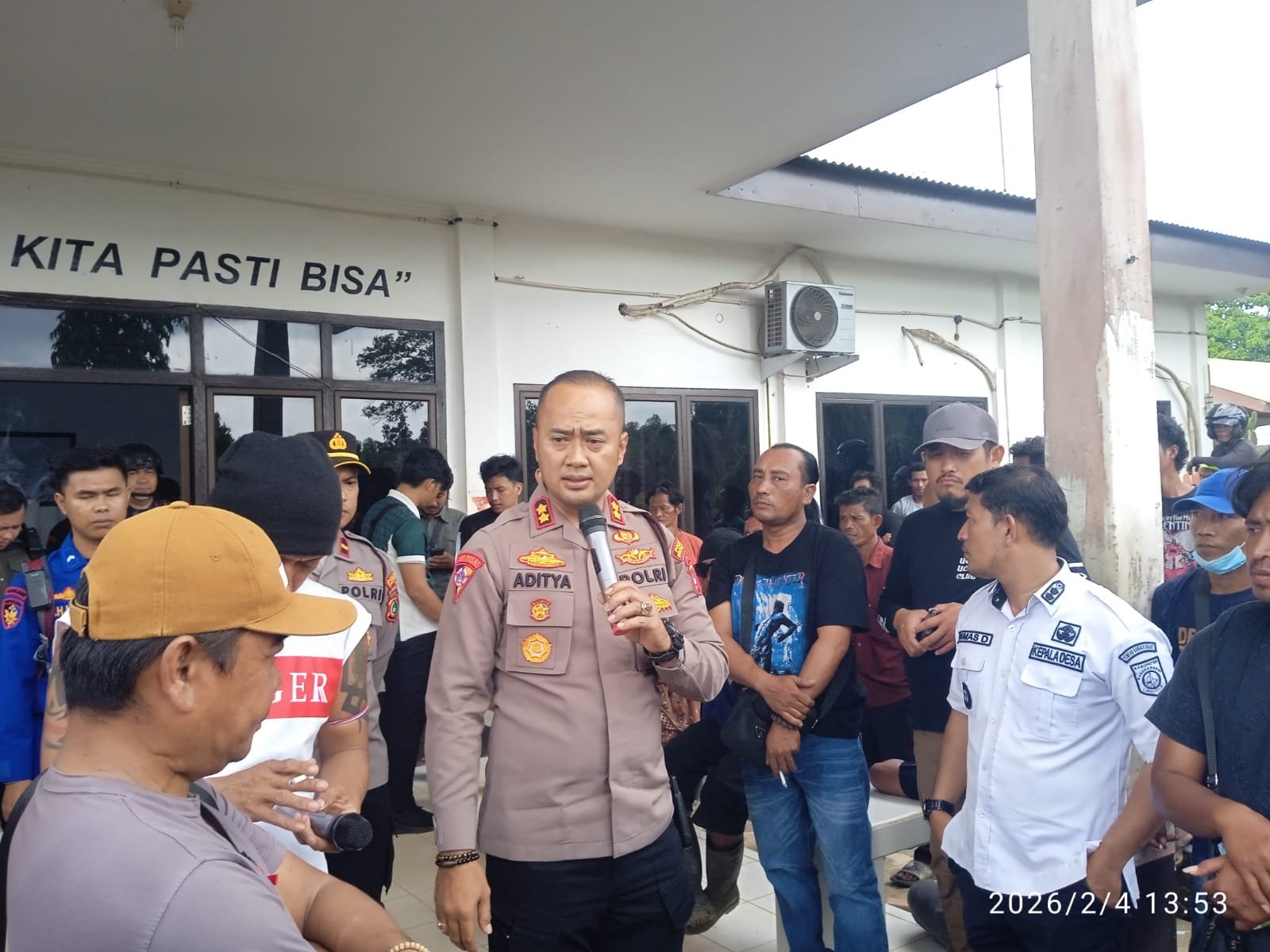 PJSBABEL.COM (BANGKA BARAT)  — Penertiban aktivitas tambang timah di kawasan Bukit Intan Estate PT Bumi Permai Lestari (BPL), Desa Terentang, Kecamatan Kelapa, Kabupaten Bangka Barat, memicu kedatangan warga ke lokasi tersebut, Rabu (4/2/2026).