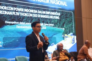 PJSBABEL.COM (PANGKALPINANG) – Diskursus tentang rencana Pembangkit Listrik Tenaga Nuklir (PLTN) Thorium di Bangka Belitung tidak lagi sekadar wacana yang bergulir liar di ruang publik. Melalui Diskusi Publik bertajuk “Memahami Rencana PLTN di Bangka Belitung: Diskusi Data dan Fakta”, Fokus Babel dan KBO Babel berupaya menghadirkan ruang dialog berbasis literasi dan pengetahuan. Sabtu (14/2/2026).