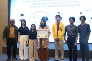 PJSBABEL.COM (PANGKALPINANG) – Wacana pembangunan Pembangkit Listrik Tenaga Nuklir (PLTN) di Provinsi Kepulauan Bangka Belitung tidak lagi sebatas isu teknis energi. Ia telah berkembang menjadi diskursus publik yang menyentuh aspek lingkungan, sosial, ekonomi, hingga masa depan pembangunan daerah. Kamis (12/2/2026)