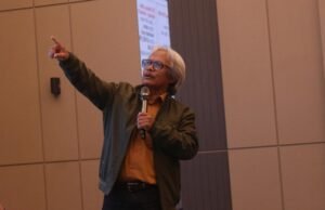 PJSBABEL.COM (Jakarta) - Rencana pemerintah untuk segera mengeksekusi pembangunan PLTN di Indonesia menuai beragam pendapat dari pakar energi. Anggota Dewan Energi Nasional 2021-2025, Agus Puji Prasetyono menilai rencana ini merupakan langkah penting dalam mencapai transisi energi di tanah air. Jum'at (27/2/2026)