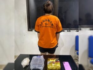 PJSBABEL.COM (PANGKALPINANG) – Upaya pemberantasan peredaran narkotika di wilayah Bangka Belitung kembali membuahkan hasil. Direktorat Reserse Narkoba (Ditresnarkoba) Polda Kepulauan Bangka Belitung berhasil mengungkap kasus peredaran sabu seberat 1,1 kilogram di wilayah Pintu Air, Kecamatan Rangkui, Kota Pangkalpinang, Jumat (27/2/2026) malam.